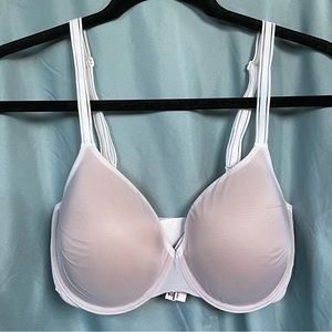 VS Lined Perfect Coverage Bra 32DDD - white